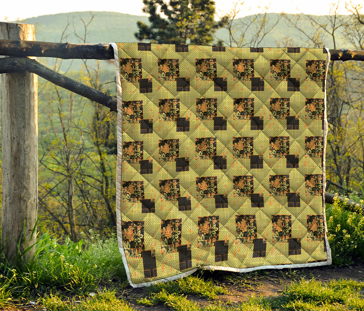 Vintage Flower Patchwork Pattern Print Quilt