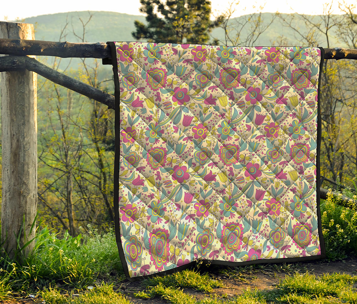 Vintage Girly Floral Print Quilt