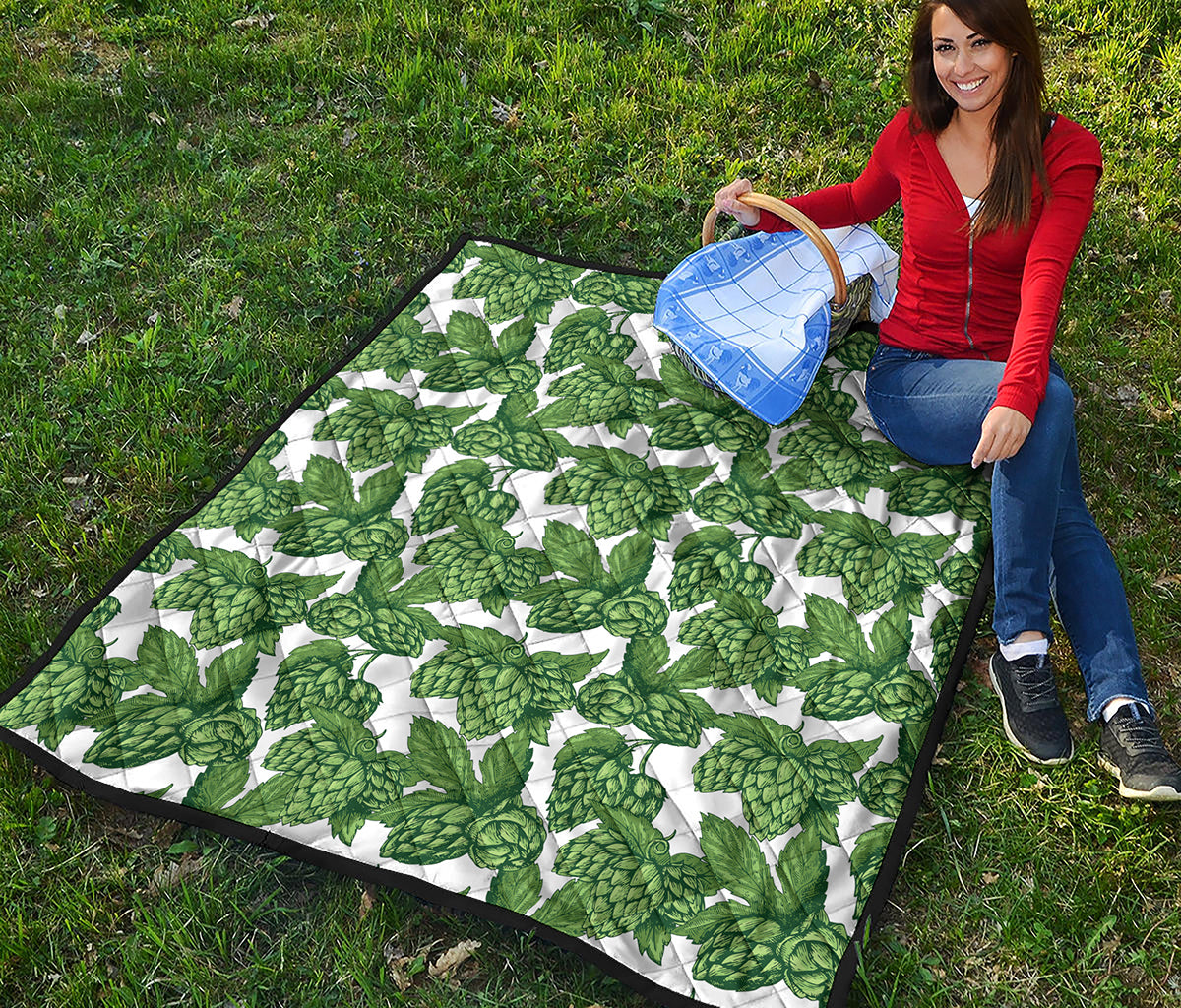 Vintage Hop Cone Pattern Print Quilt