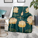 Vintage Lotus Pattern Print Blanket
