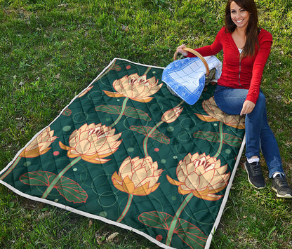 Vintage Lotus Pattern Print Quilt
