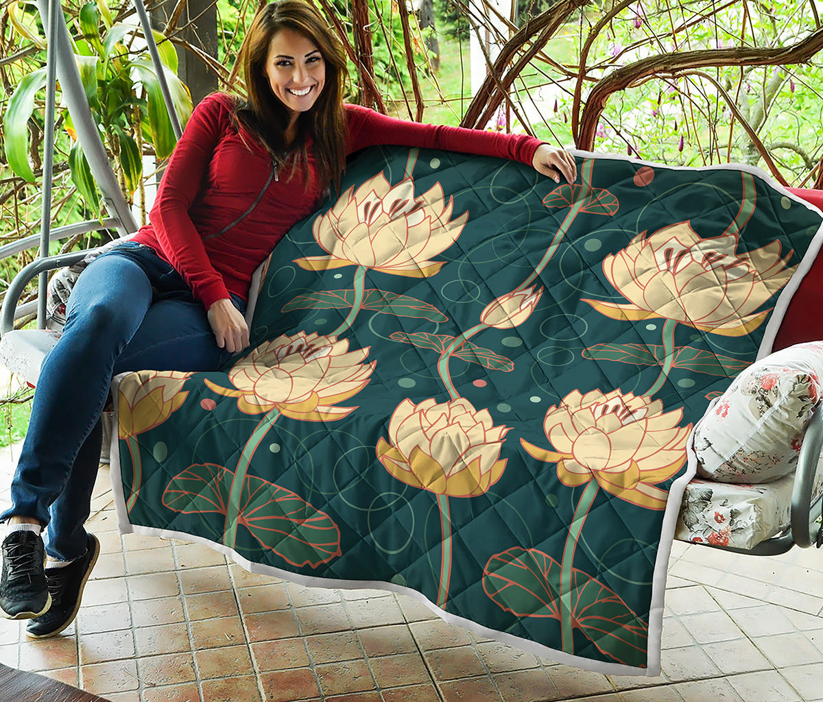 Vintage Lotus Pattern Print Quilt