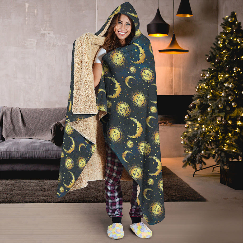 Vintage Moon And Sun Pattern Print Hooded Blanket