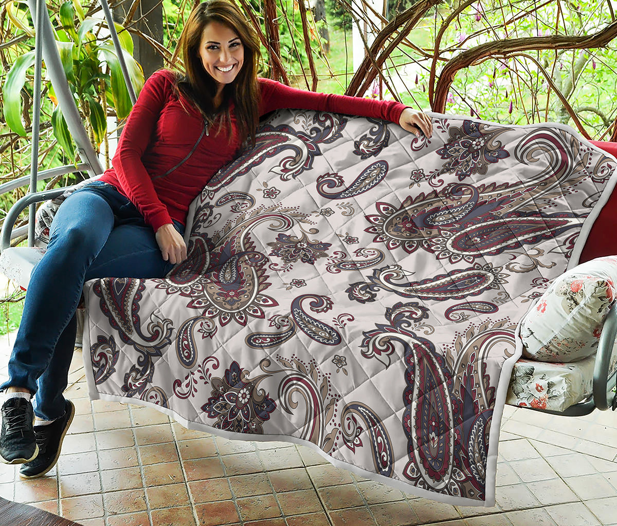 Vintage Paisley Pattern Print Quilt