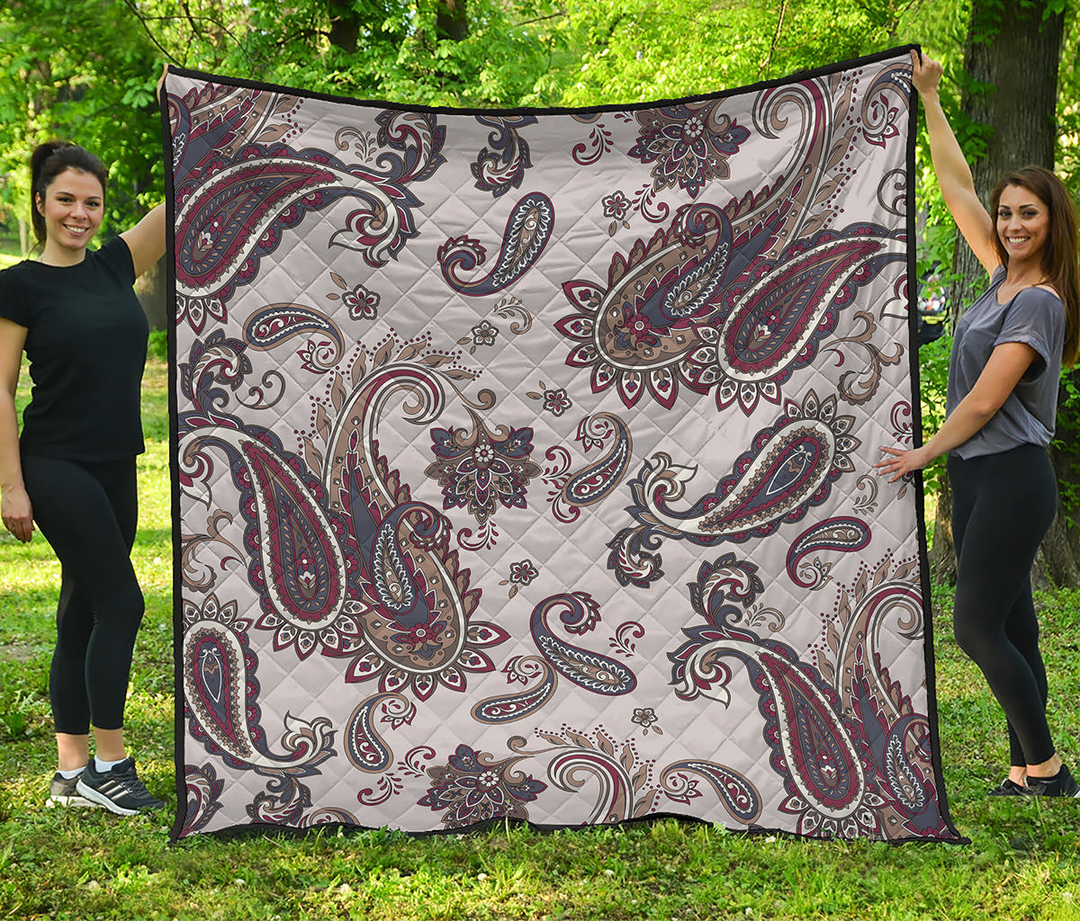 Vintage Paisley Pattern Print Quilt