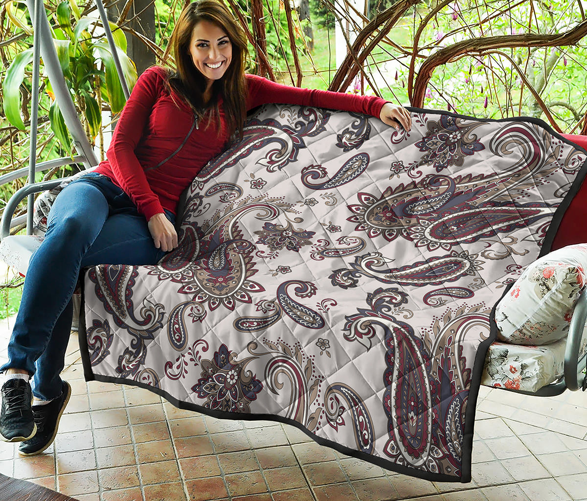 Vintage Paisley Pattern Print Quilt
