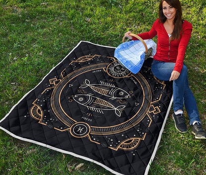 Vintage Pisces Zodiac Sign Print Quilt