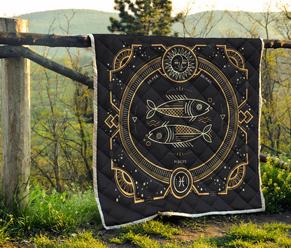 Vintage Pisces Zodiac Sign Print Quilt