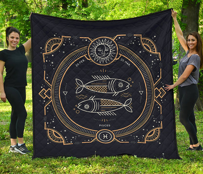 Vintage Pisces Zodiac Sign Print Quilt