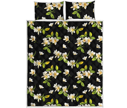 Vintage Plumeria Flower Pattern Print Quilt Bed Set