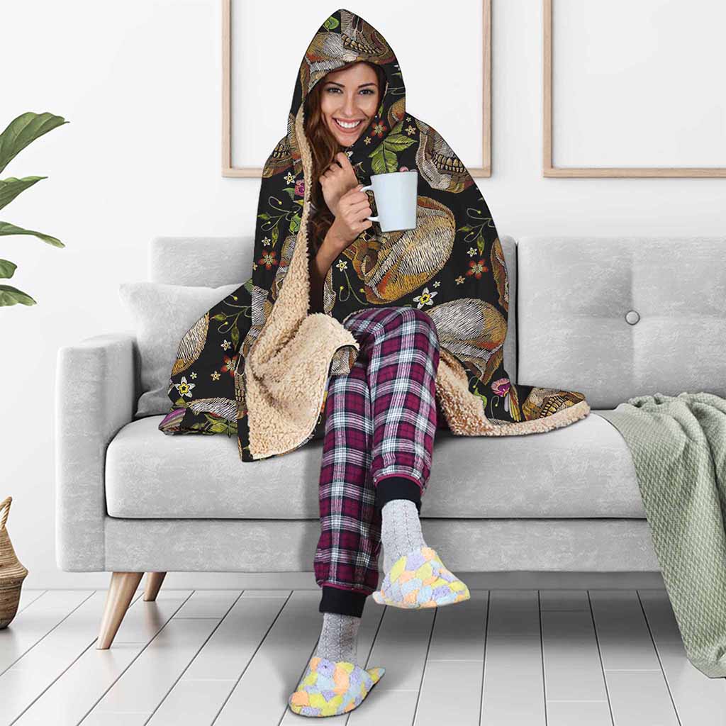 Vintage Skull Pattern Print Hooded Blanket