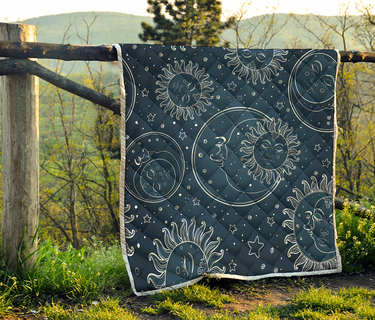 Vintage Sun And Moon Pattern Print Quilt
