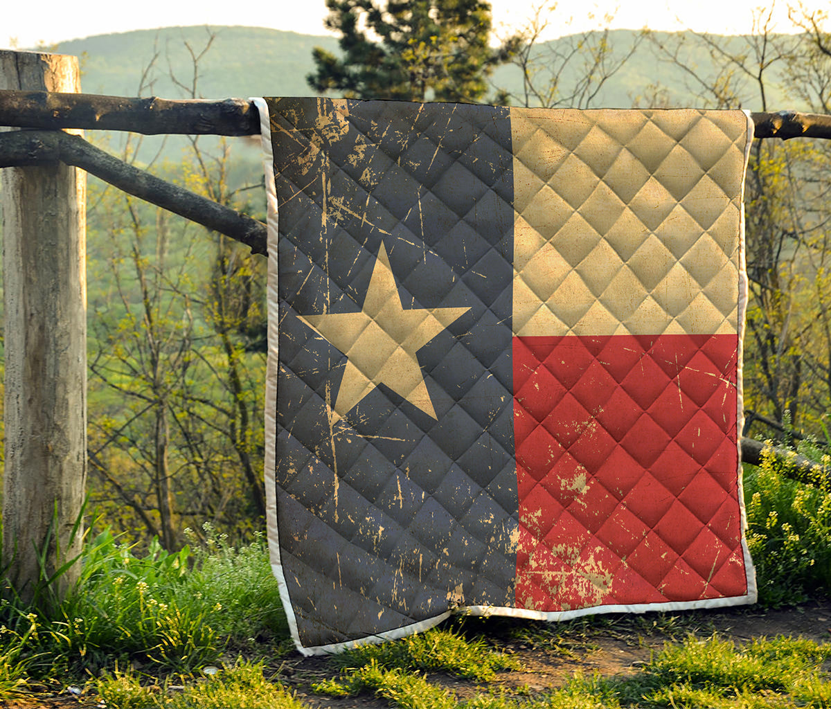 Vintage Texas Flag Print Quilt