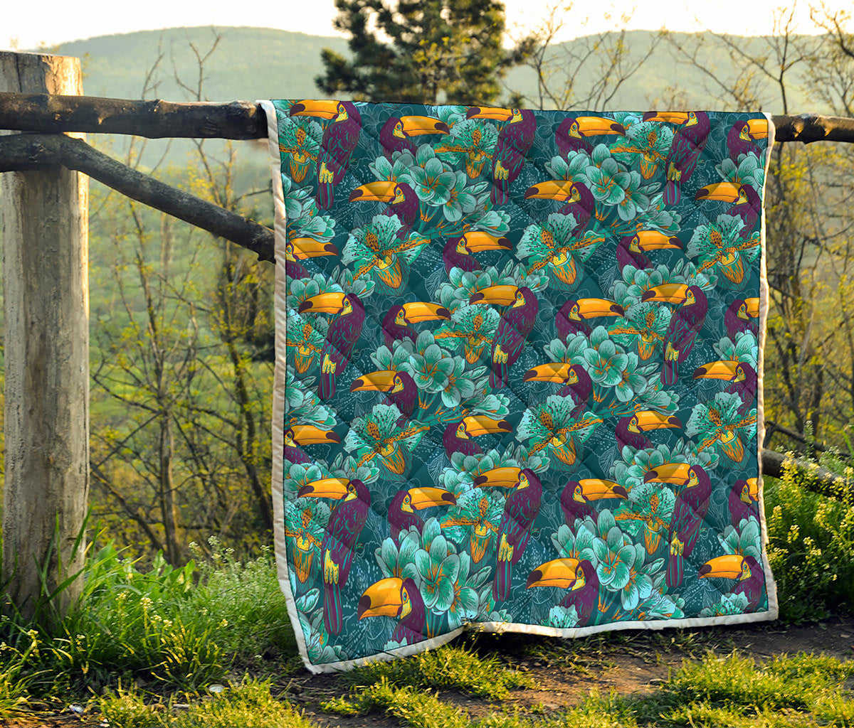 Vintage Toucan Pattern Print Quilt