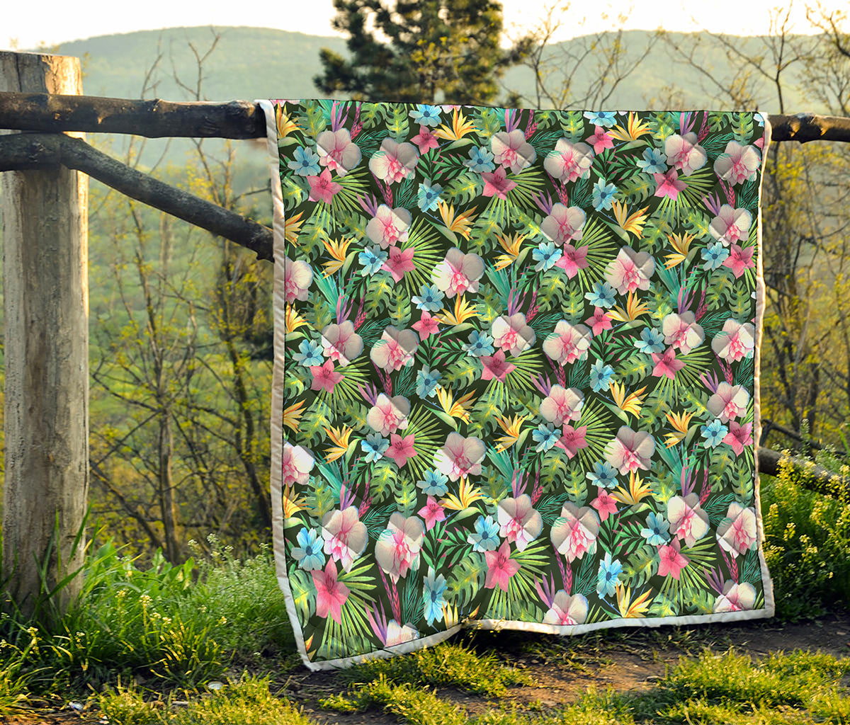 Vintage Tropical Jungle Hawaiian Print Quilt