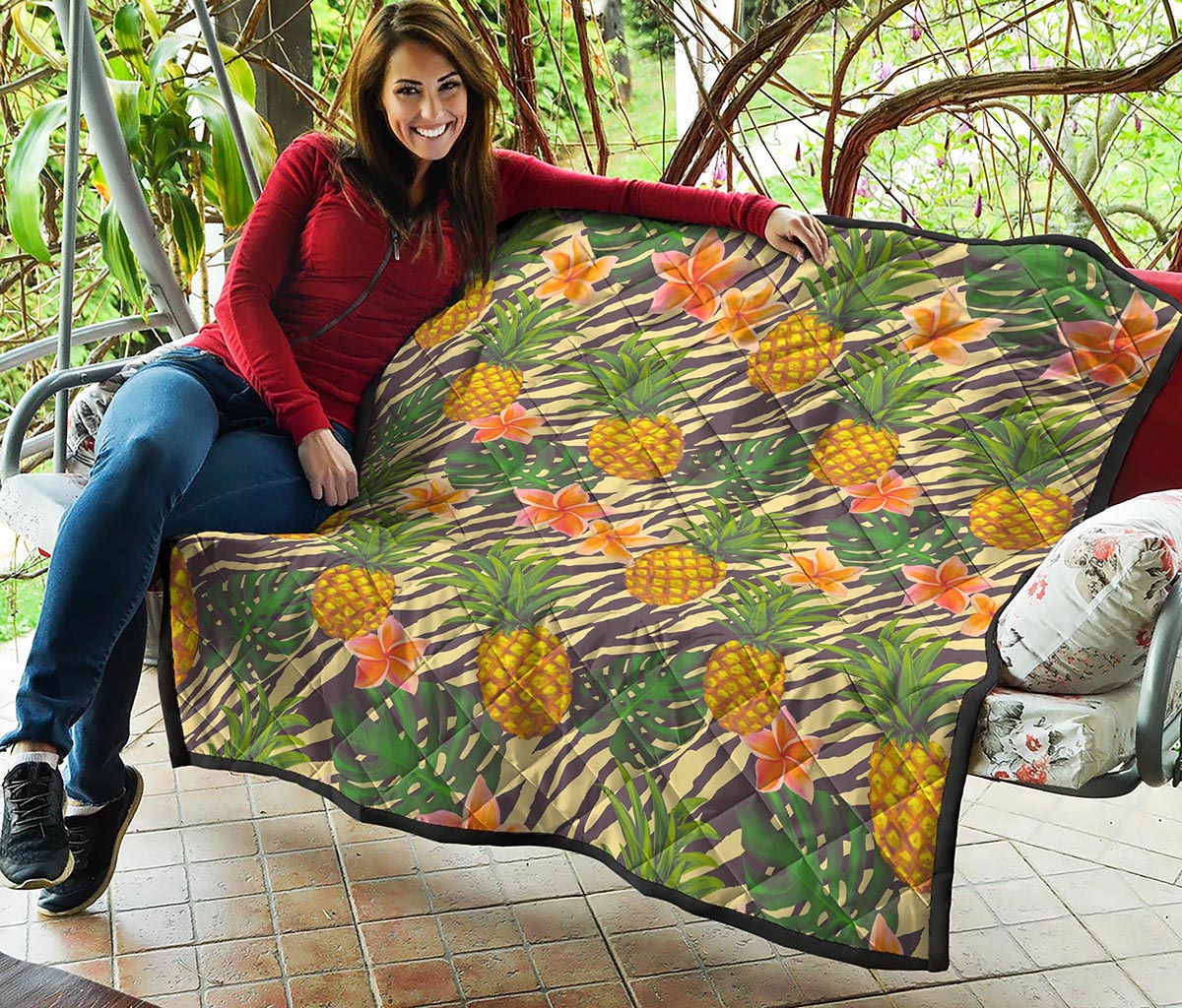 Vintage Zebra Pineapple Pattern Print Quilt