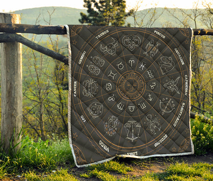 Vintage Zodiac Circle Print Quilt