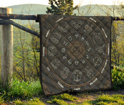 Vintage Zodiac Circle Print Quilt