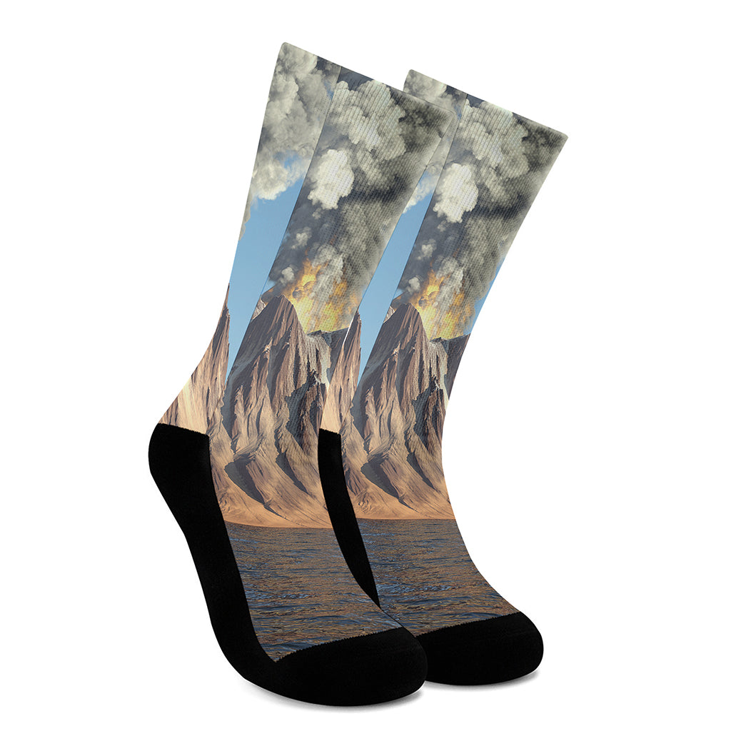 Volcanic Mountain Print Crew Socks