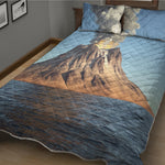 Volcanic Mountain Print Quilt Bed Set