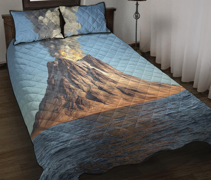 Volcanic Mountain Print Quilt Bed Set