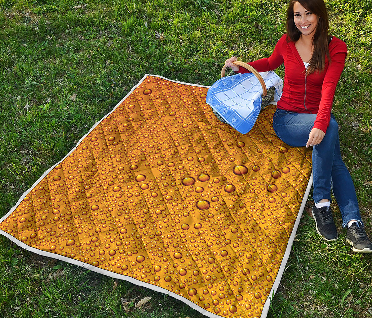 Water Drops On Beer Print Quilt