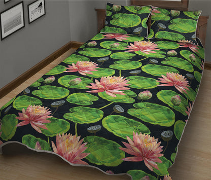 Water Lily Flower Pattern Print Quilt Bed Set