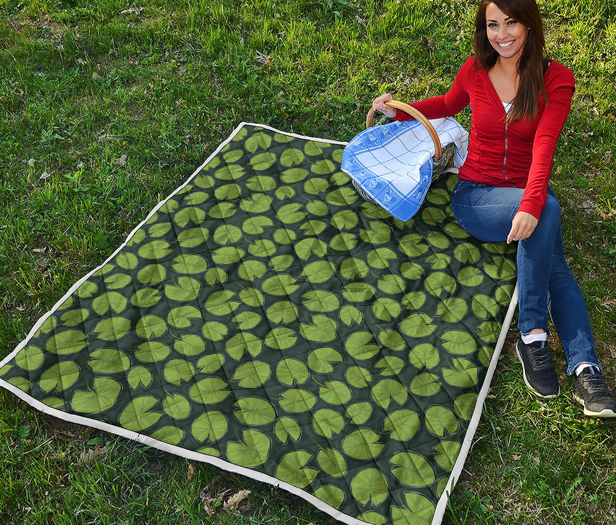 Water Lily Pads Pattern Print Quilt
