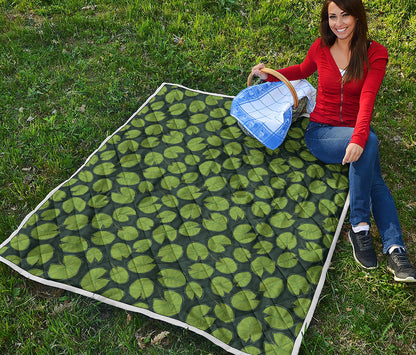 Water Lily Pads Pattern Print Quilt