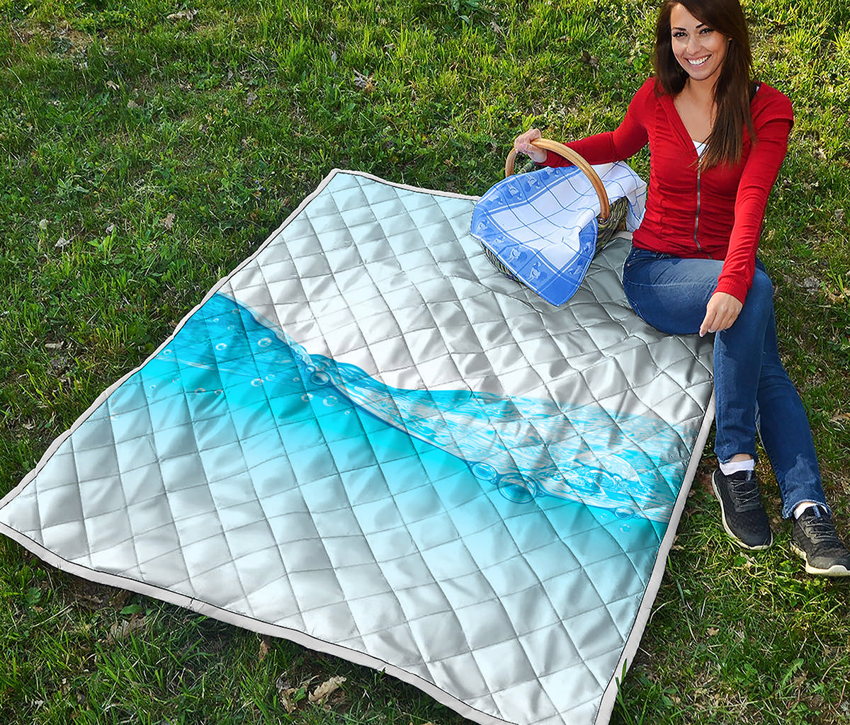 Water Wave Print Quilt