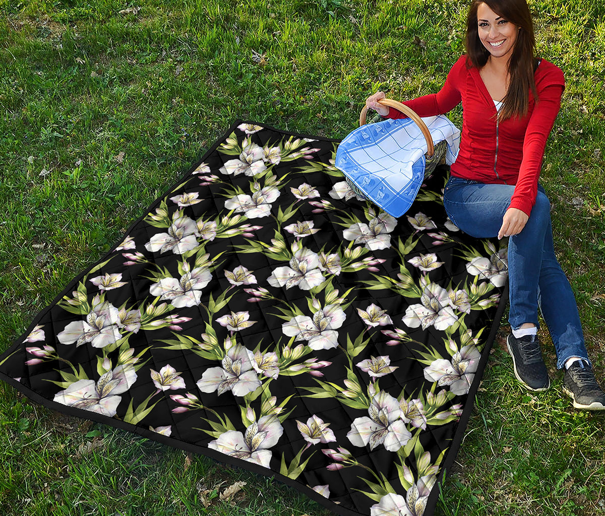 Watercolor Alstroemeria Pattern Print Quilt