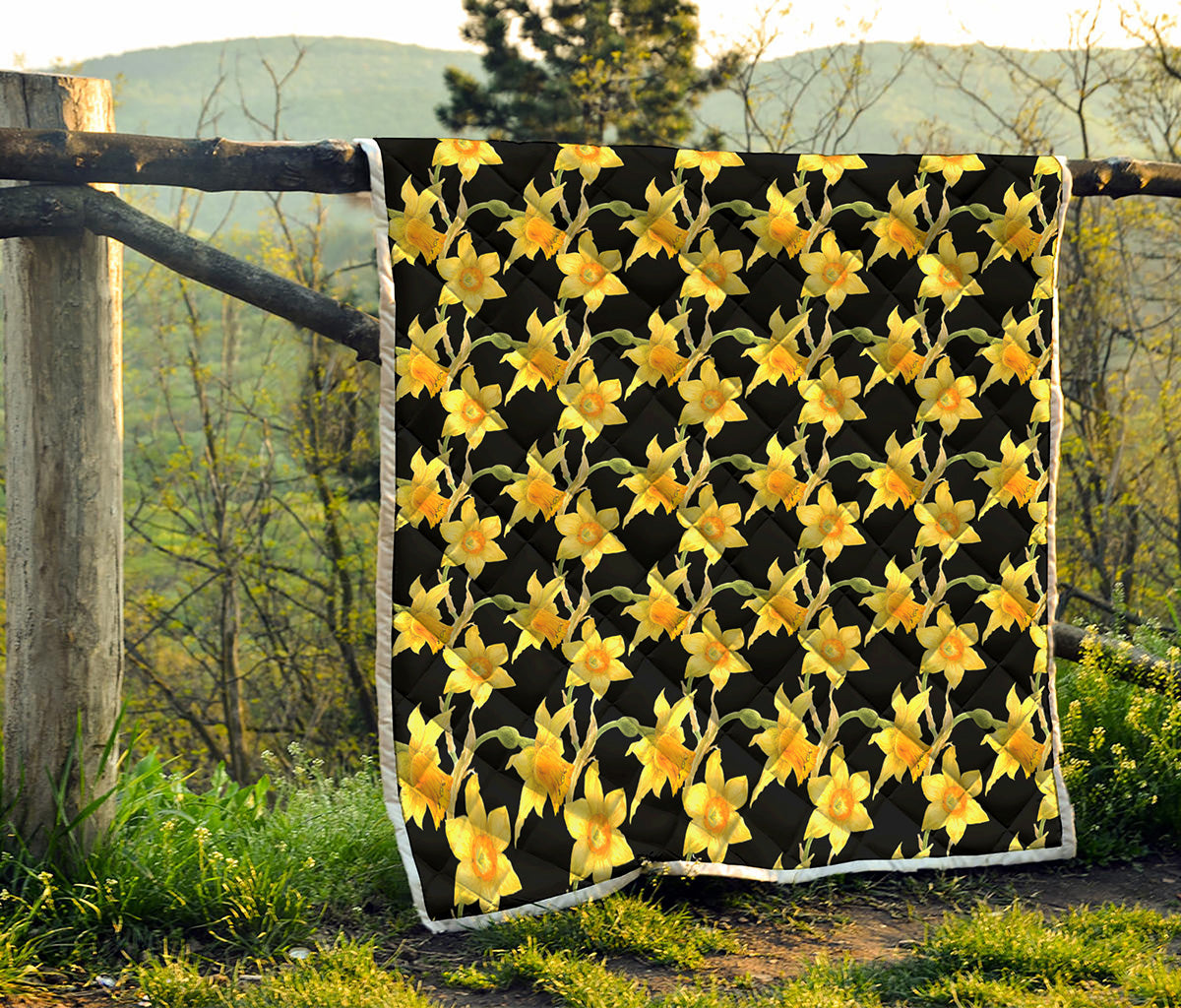Watercolor Daffodil Flower Pattern Print Quilt