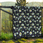 Watercolor Daisy Floral Pattern Print Quilt