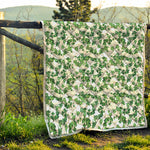 Watercolor Ivy Leaf Pattern Print Quilt