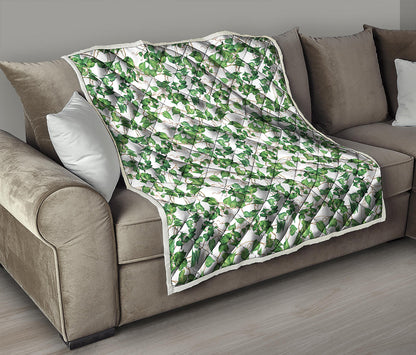 Watercolor Ivy Leaf Pattern Print Quilt