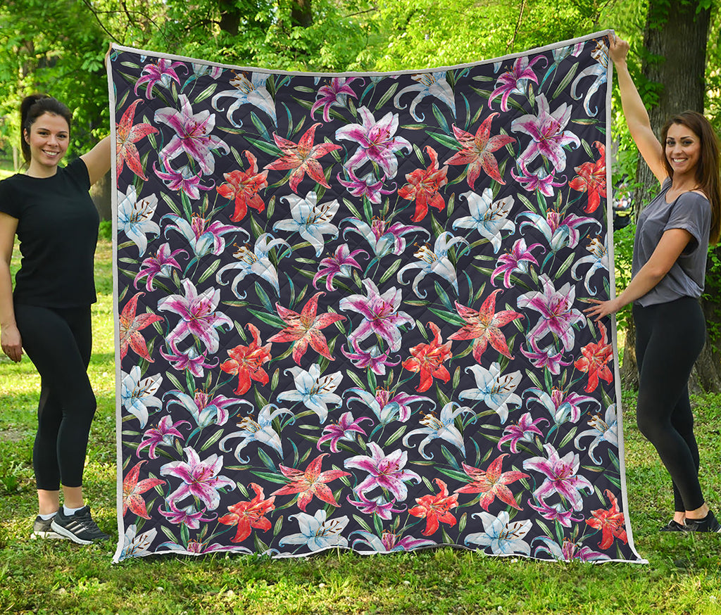 Watercolor Lily Flowers Pattern Print Quilt
