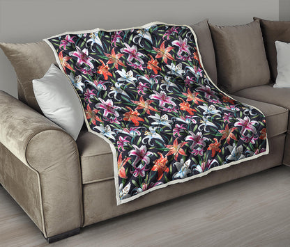 Watercolor Lily Flowers Pattern Print Quilt