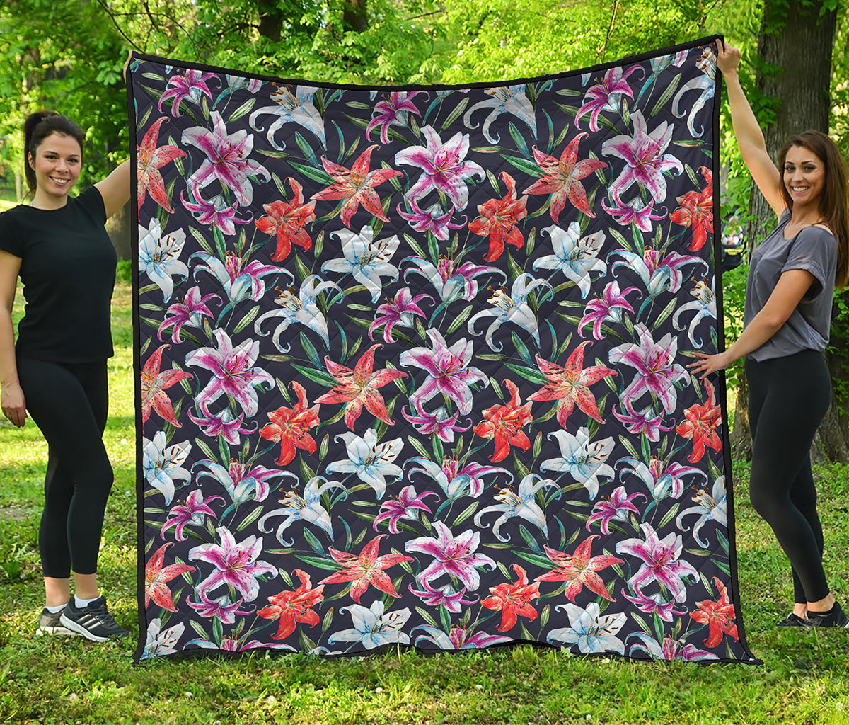 Watercolor Lily Flowers Pattern Print Quilt