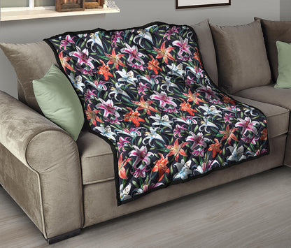Watercolor Lily Flowers Pattern Print Quilt