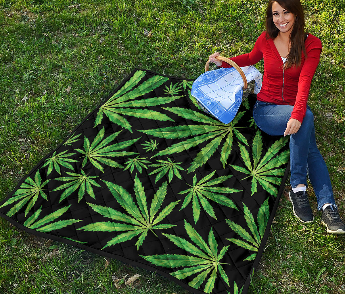 Watercolor Marijuana Leaf Pattern Print Quilt
