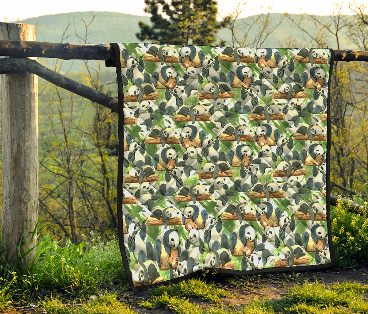 Watercolor Panda Bear Pattern Print Quilt