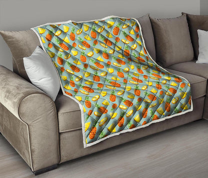 Watercolor Pineapple Pattern Print Quilt