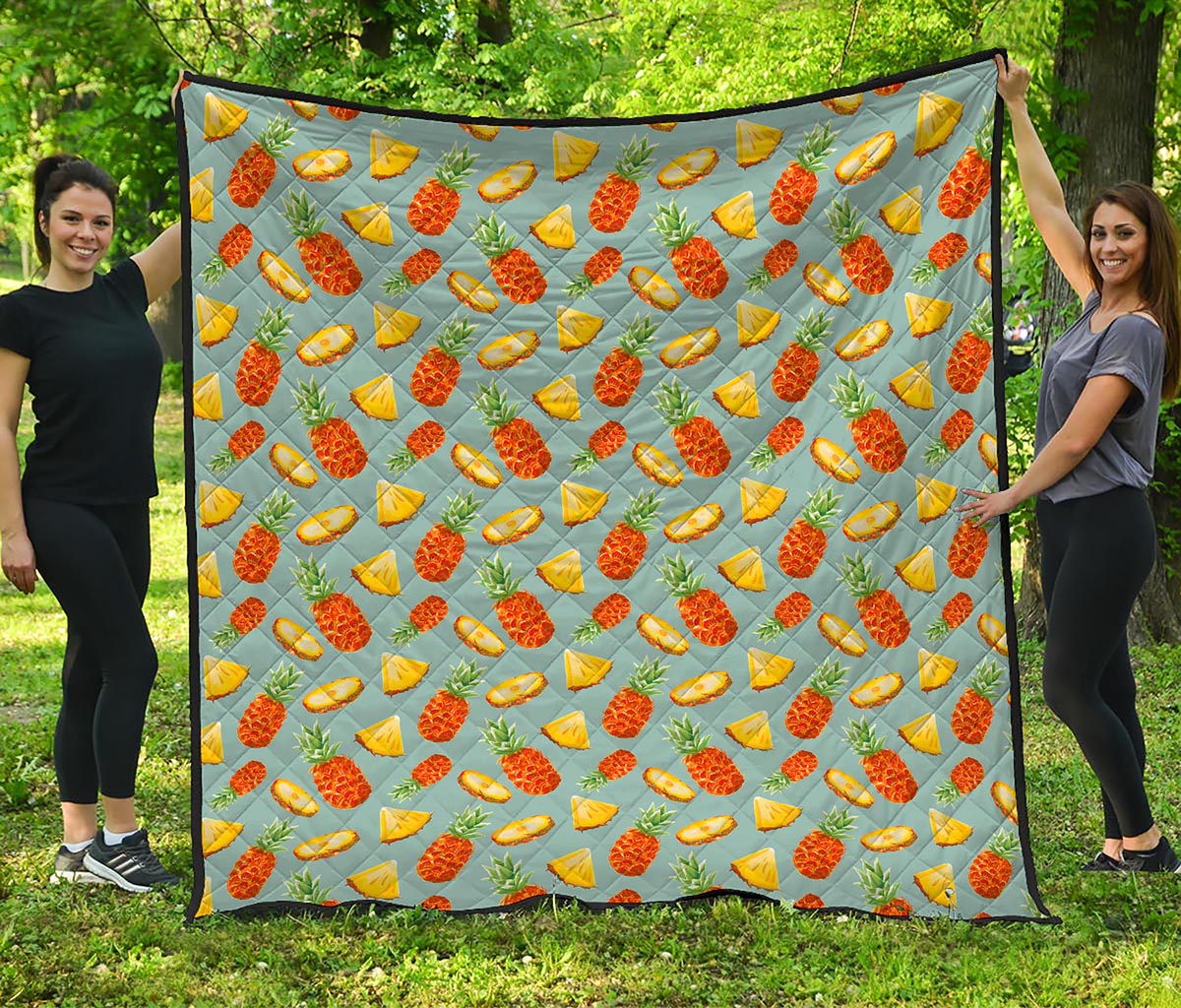 Watercolor Pineapple Pattern Print Quilt