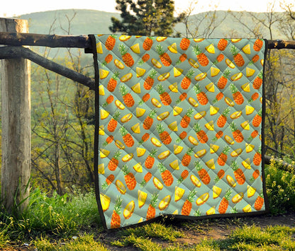 Watercolor Pineapple Pattern Print Quilt