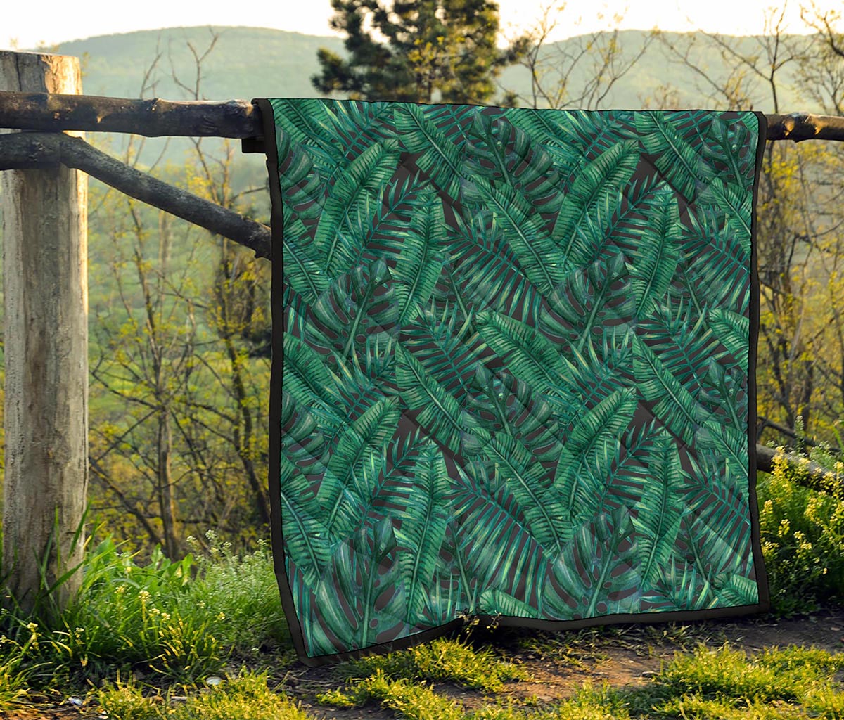 Watercolor Tropical Leaf Pattern Print Quilt