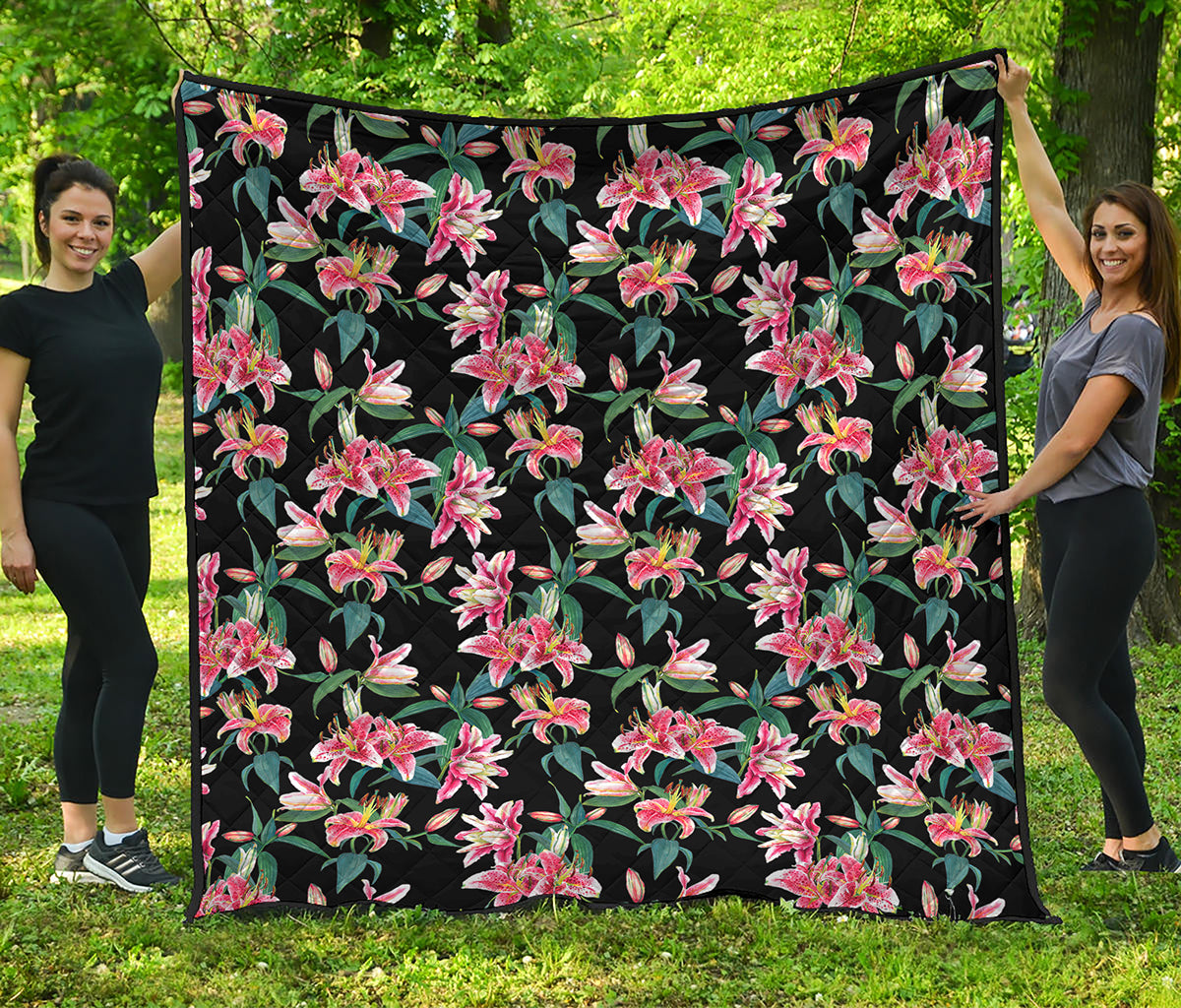 Watercolor Tropical Lily Pattern Print Quilt