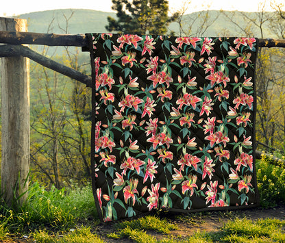 Watercolor Tropical Lily Pattern Print Quilt