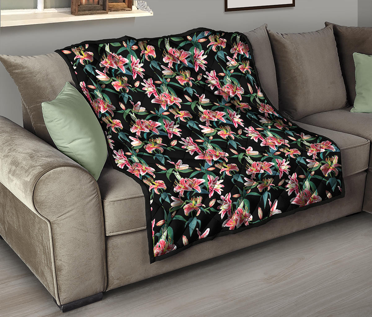 Watercolor Tropical Lily Pattern Print Quilt