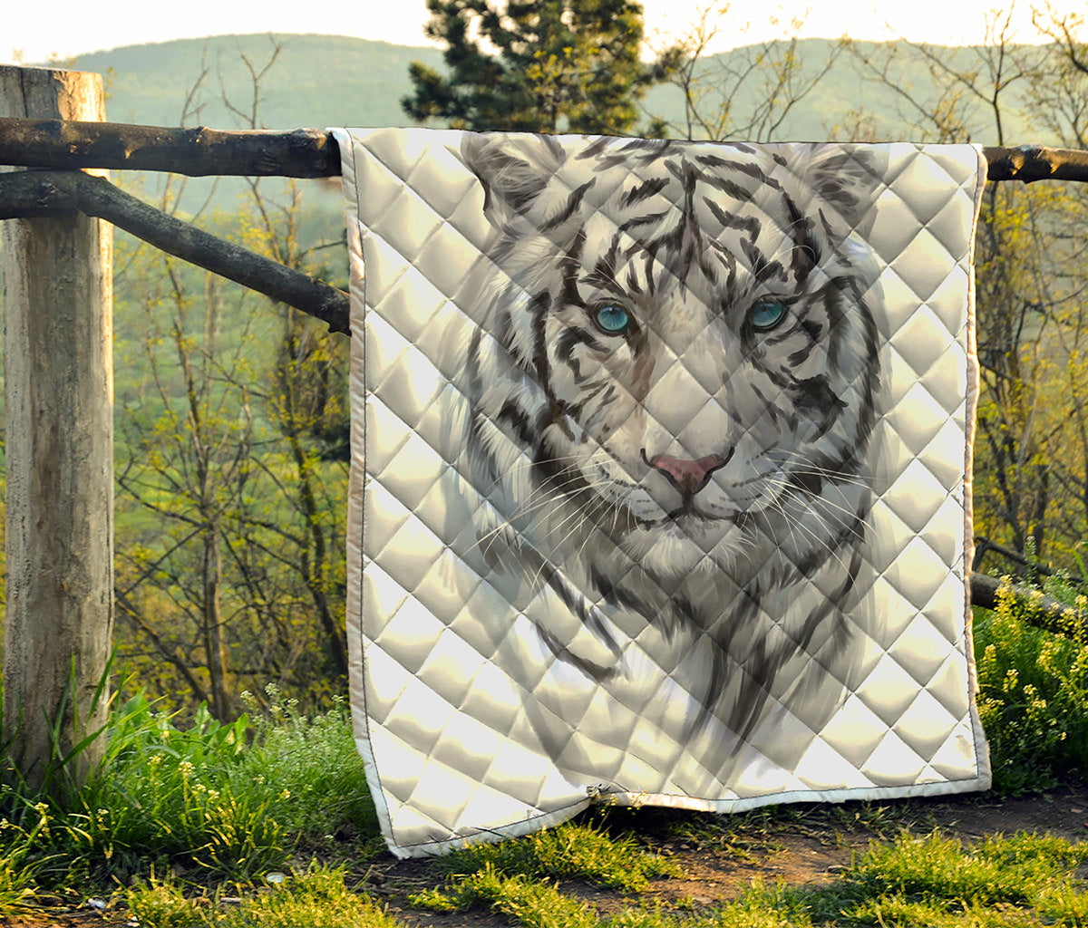 Watercolor White Bengal Tiger Print Quilt