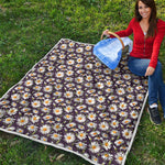 Watercolor White Daisy Pattern Print Quilt